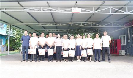 企业文化丨高温下的“清冷守护”——腾博官网诚信为本公司发展“送清冷”慰问活动